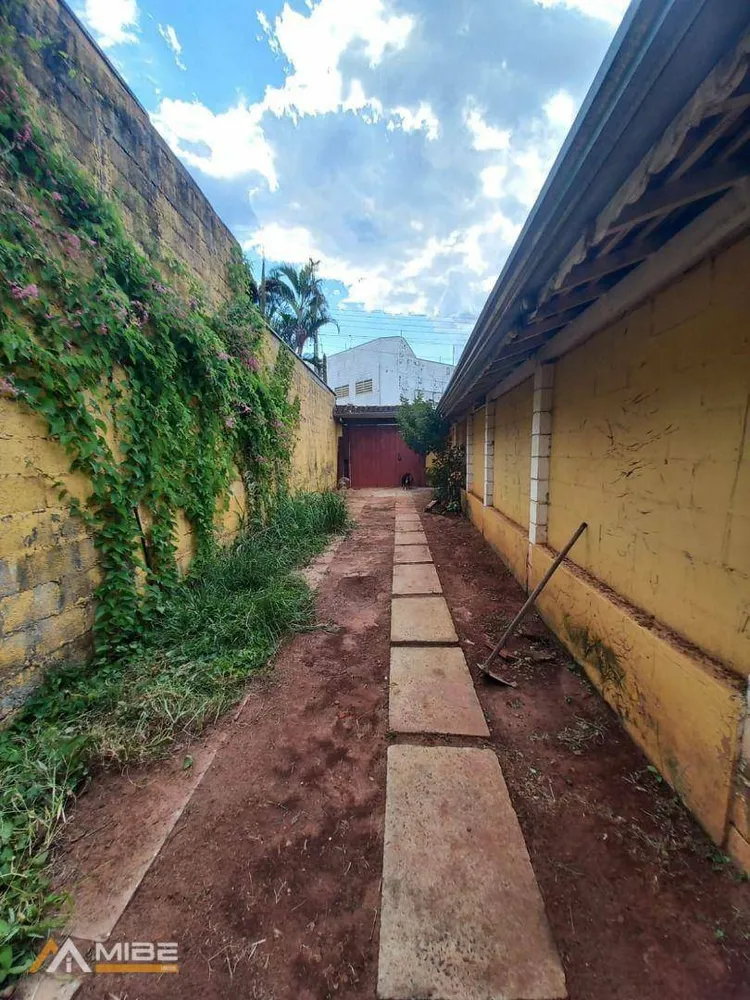 Chácara, 3 quartos, 934 m² - Foto 1