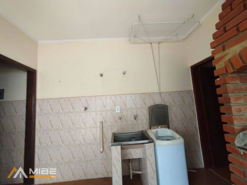 Casa, 3 quartos, 230 m² - Foto 2