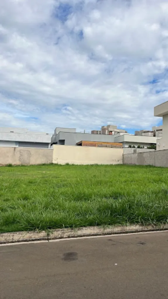 Loteamento e Condomínio, 250 m² - Foto 1