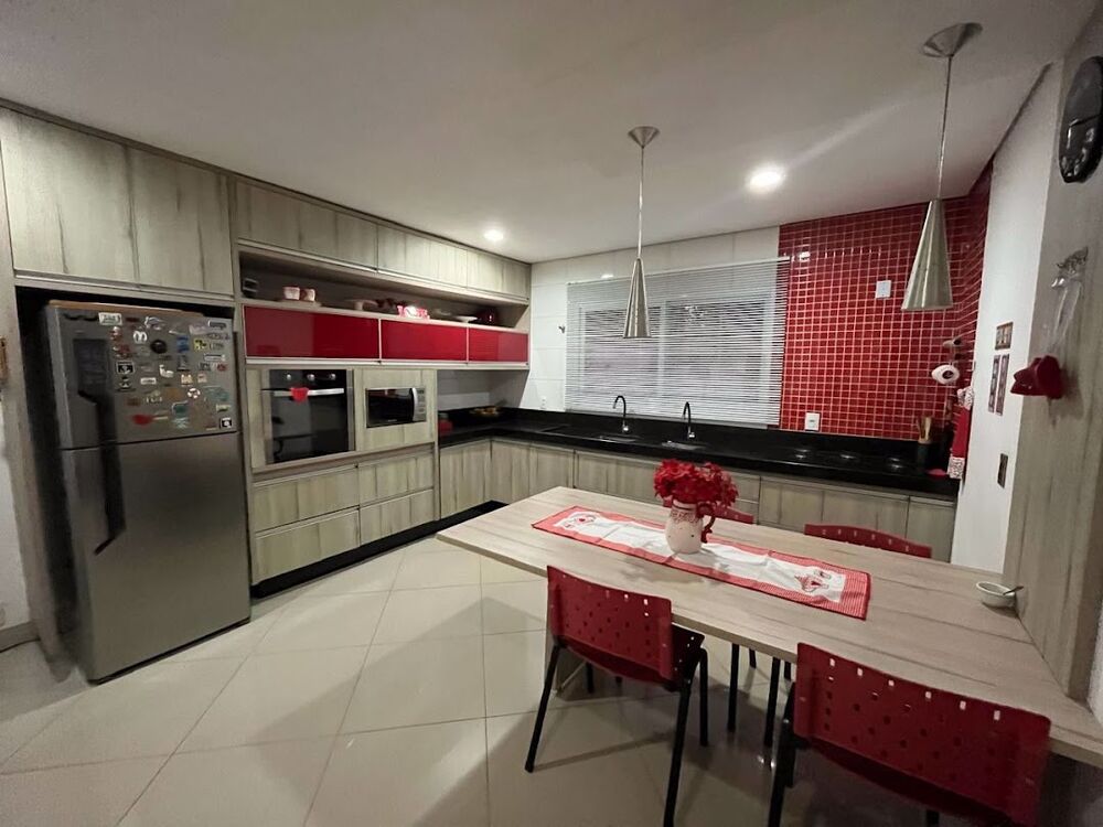 Chácara, 5 quartos, 1130 m² - Foto 1