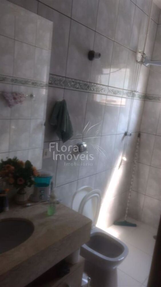 Casa à venda com 2 quartos, 820M2 - Foto 2