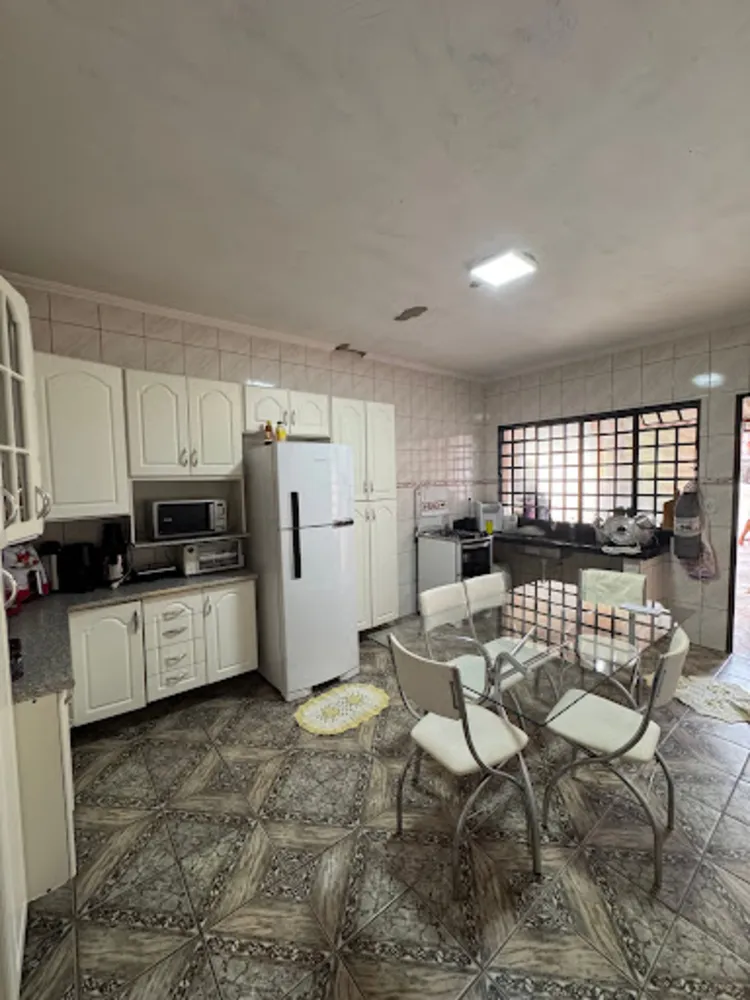 Casa, 3 quartos, 165 m² - Foto 1