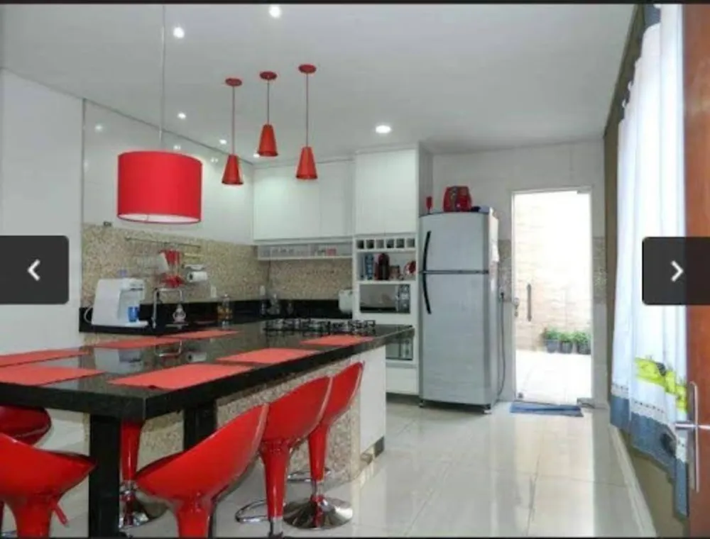 Casa, 3 quartos, 250 m² - Foto 1