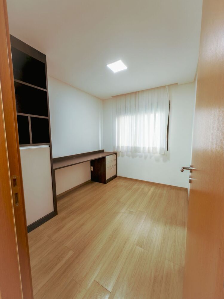Apartamento, 3 quartos, 140 m² - Foto 2