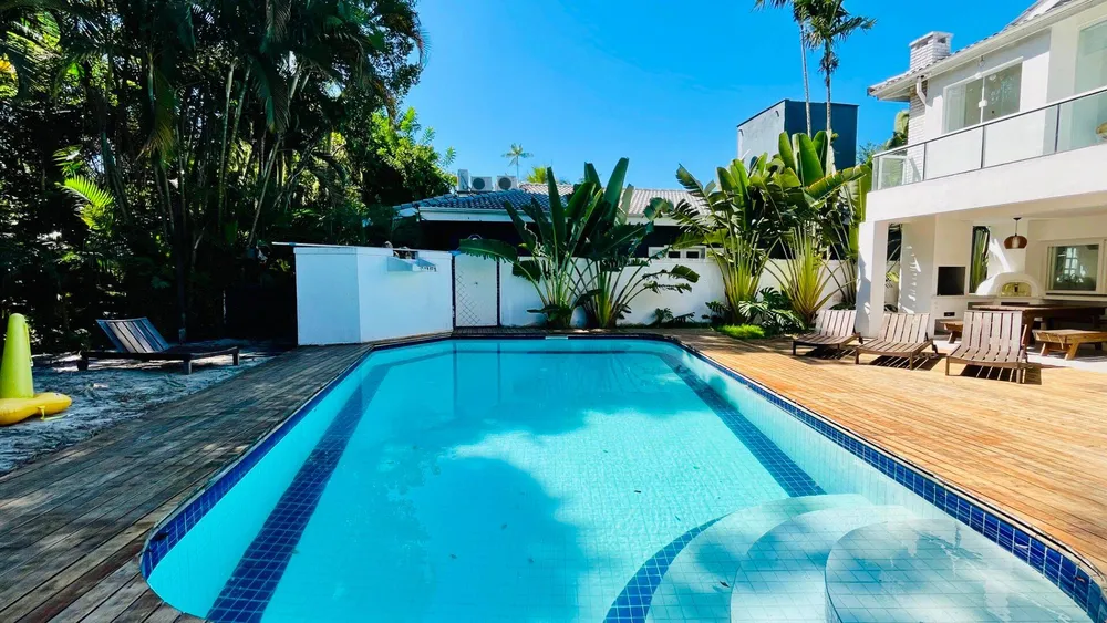 Casa, 4 quartos, 250 m² - Foto 1