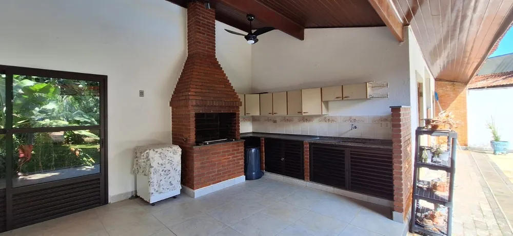 Casa, 4 quartos, 205 m² - Foto 1