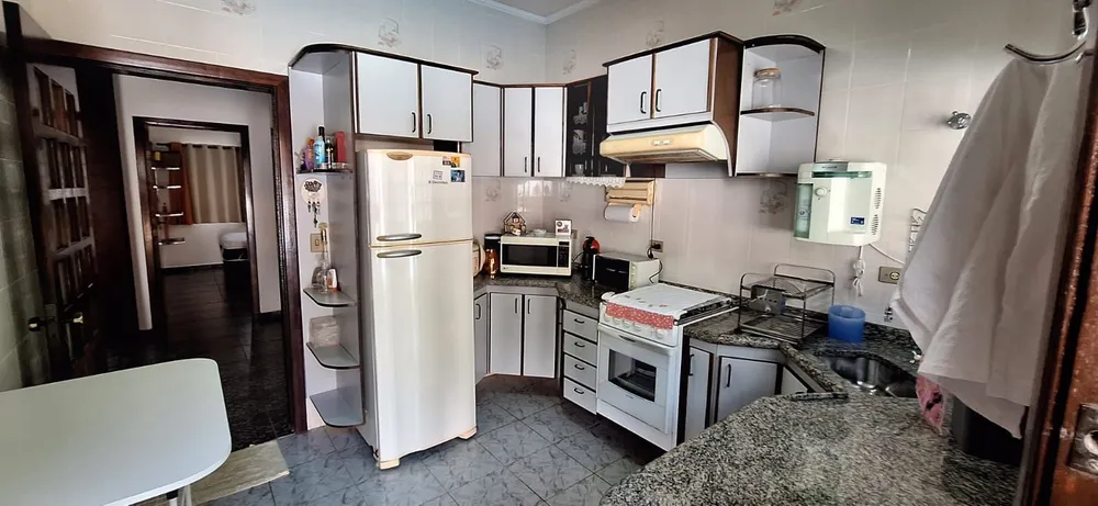 Casa, 4 quartos, 205 m² - Foto 3