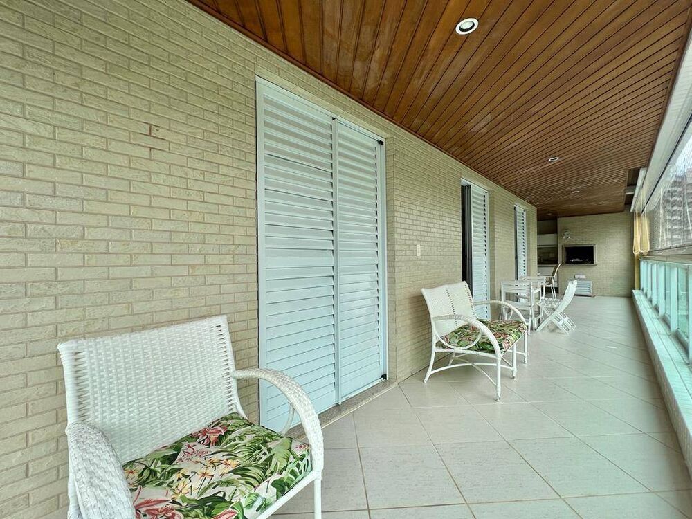 Apartamento para alugar com 4 quartos, 137m² - Foto 1