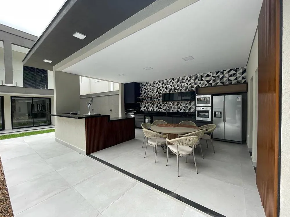 Casa, 5 quartos, 379 m² - Foto 2