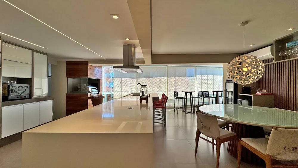 Apartamento, 5 quartos, 244 m² - Foto 1