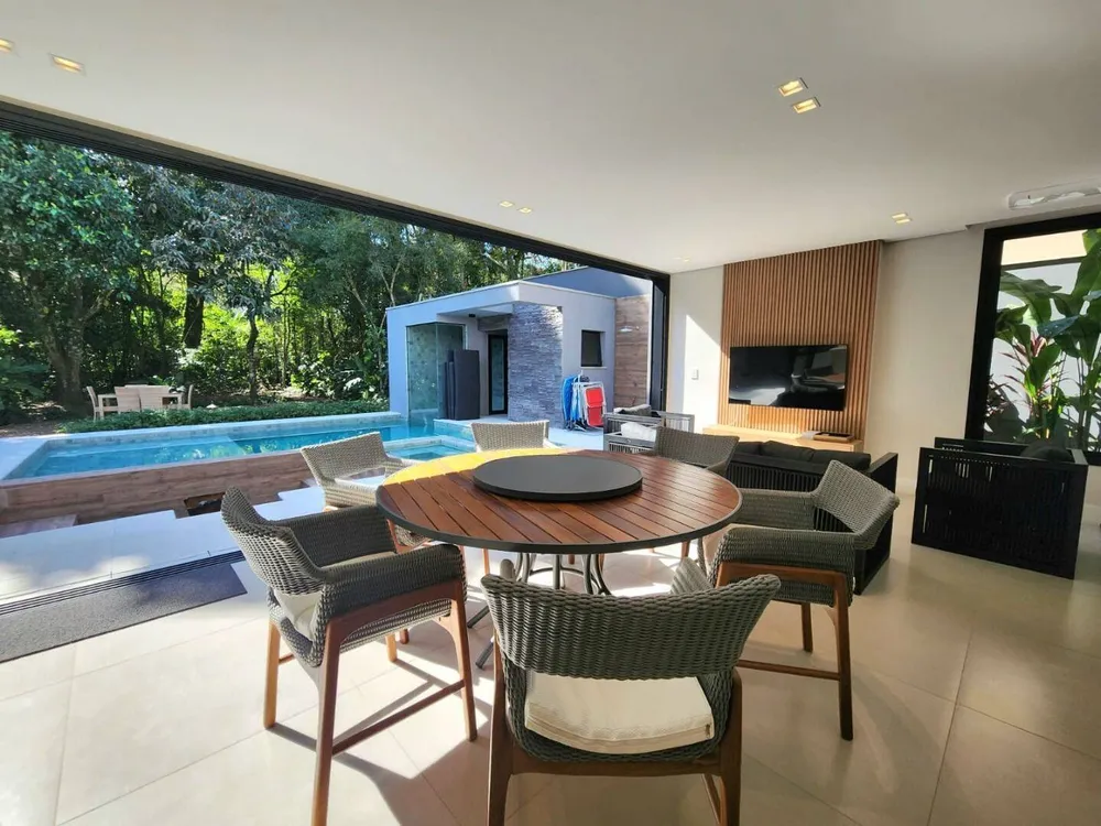 Casa, 5 quartos, 335 m² - Foto 1