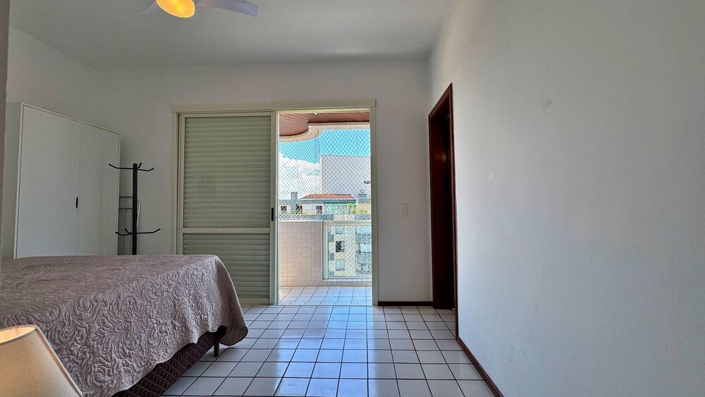 Apartamento à venda com 3 quartos, 131m² - Foto 4