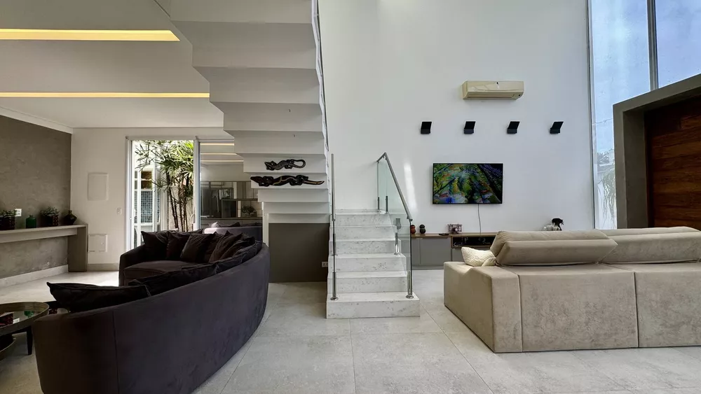 Casa à venda com 6 quartos, 463m² - Foto 2