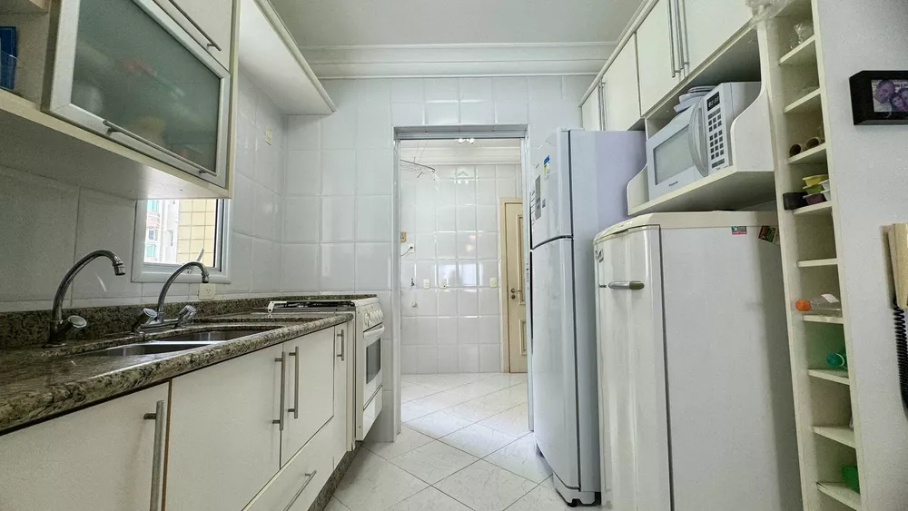 Apartamento à venda com 3 quartos, 105m² - Foto 6