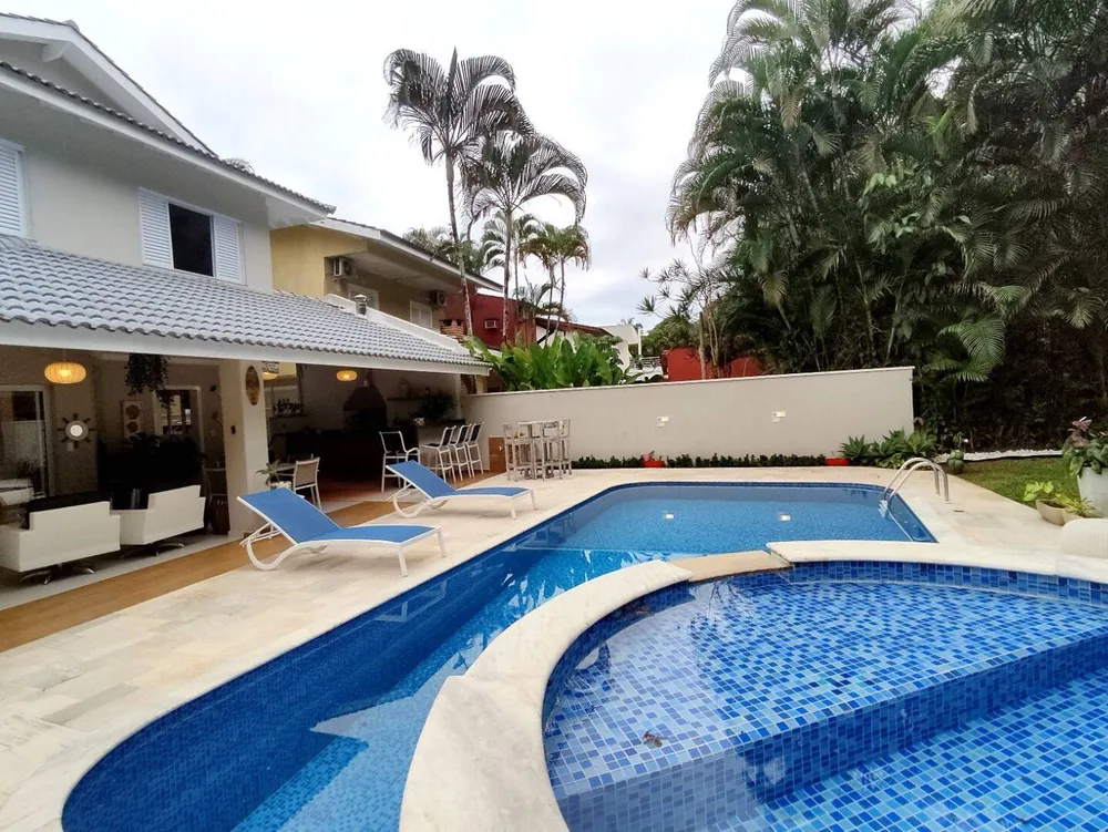 Casa, 4 quartos, 243 m² - Foto 2