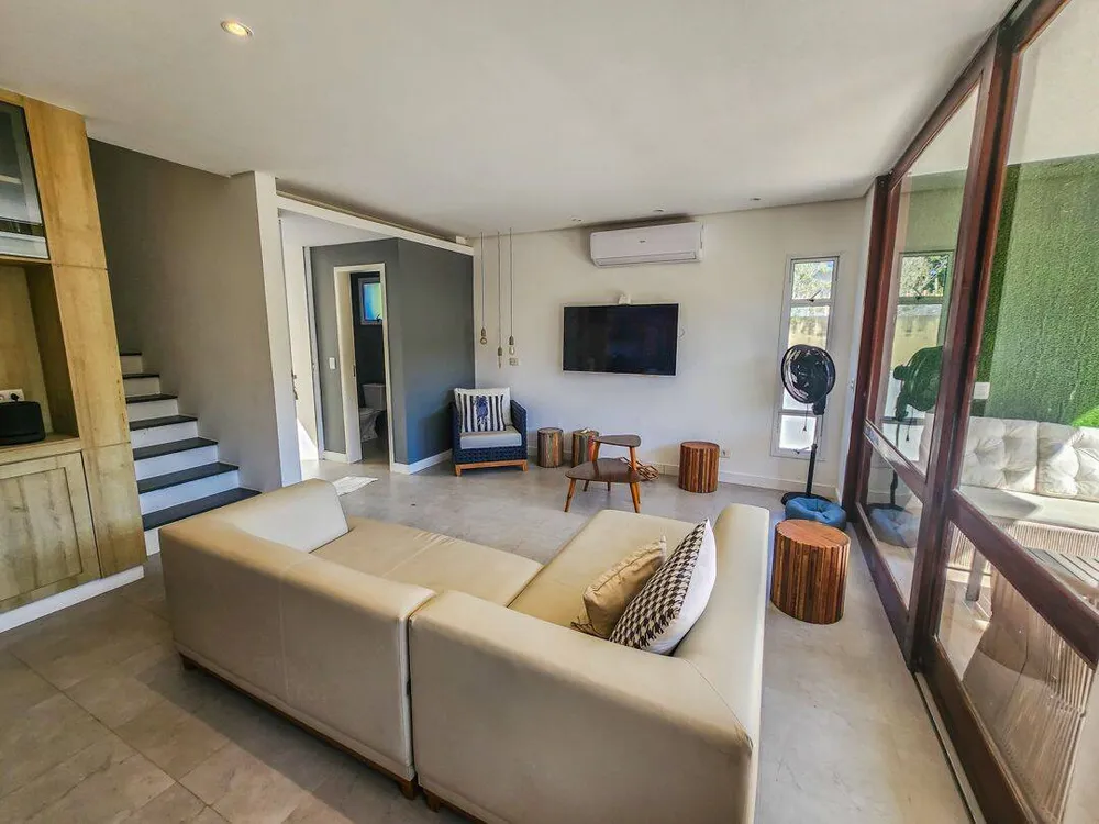 Casa, 4 quartos, 232 m² - Foto 2