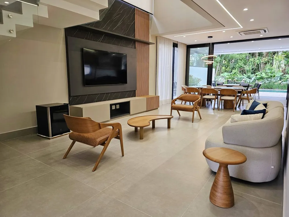 Casa, 5 quartos, 331 m² - Foto 1