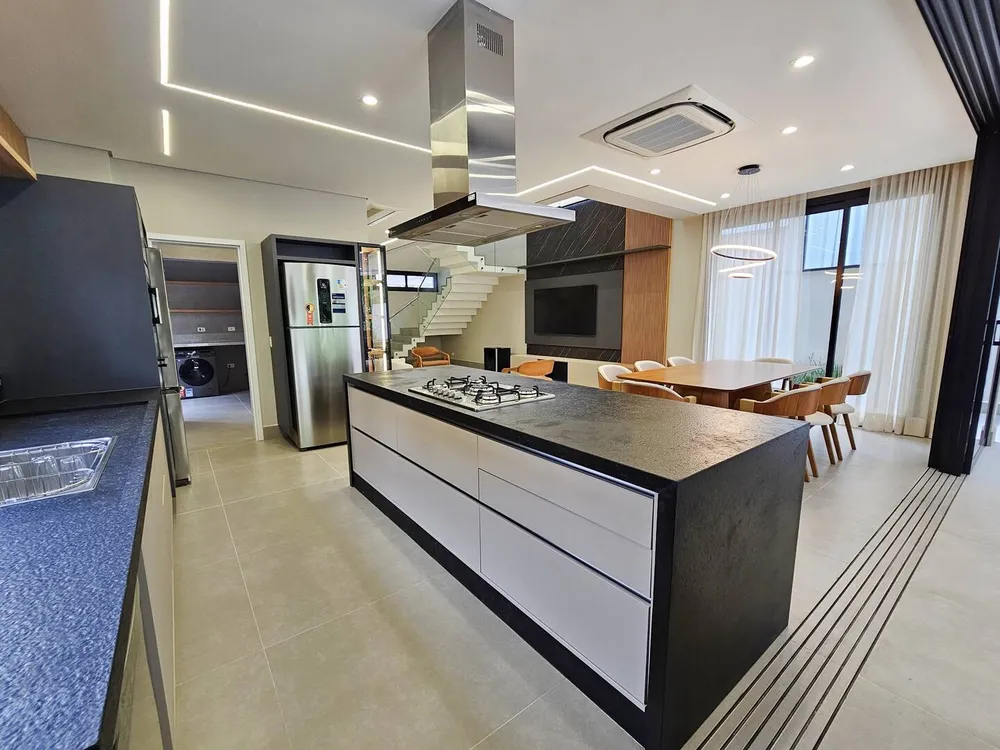 Casa, 5 quartos, 331 m² - Foto 2