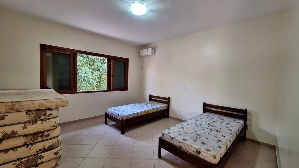 Casa, 4 quartos, 329 m² - Foto 11