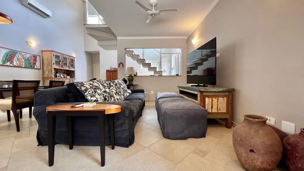 Casa, 4 quartos, 226 m² - Foto 1