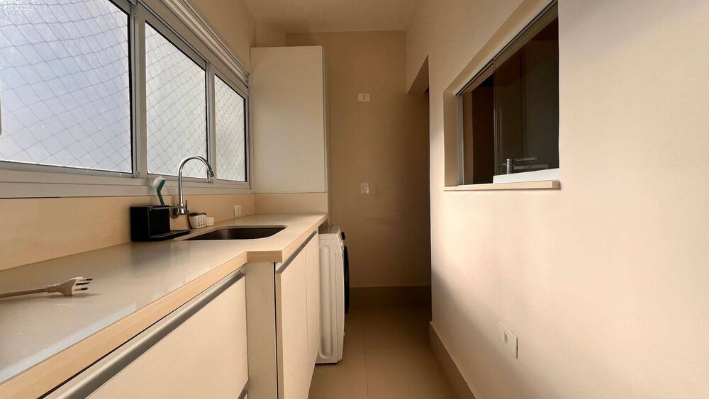 Apartamento à venda com 3 quartos, 170m² - Foto 3
