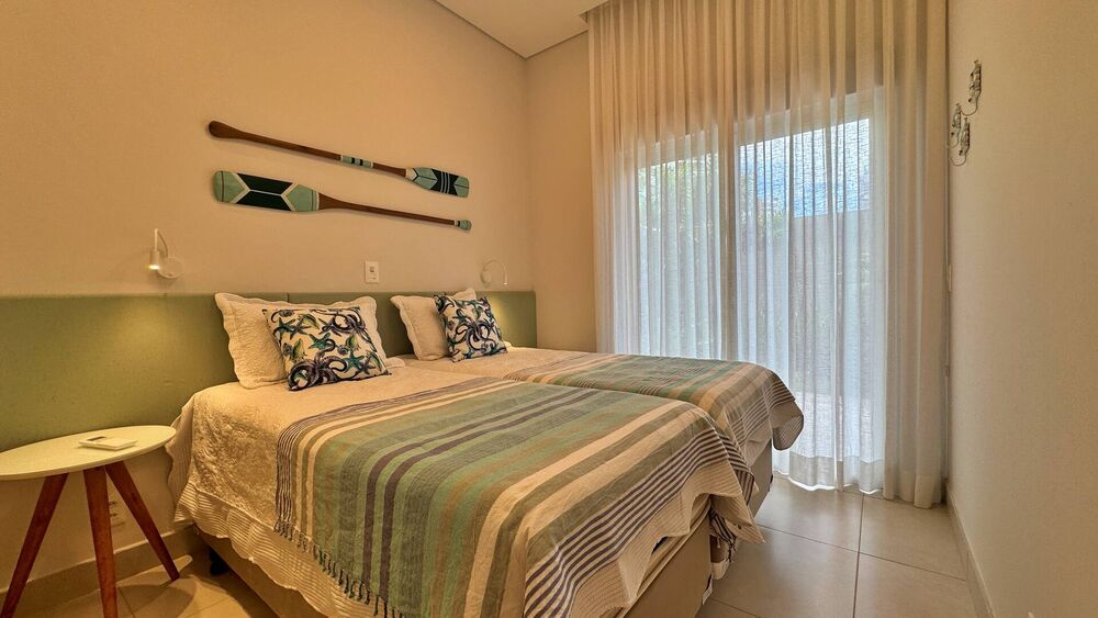 Apartamento à venda com 3 quartos, 205m² - Foto 1