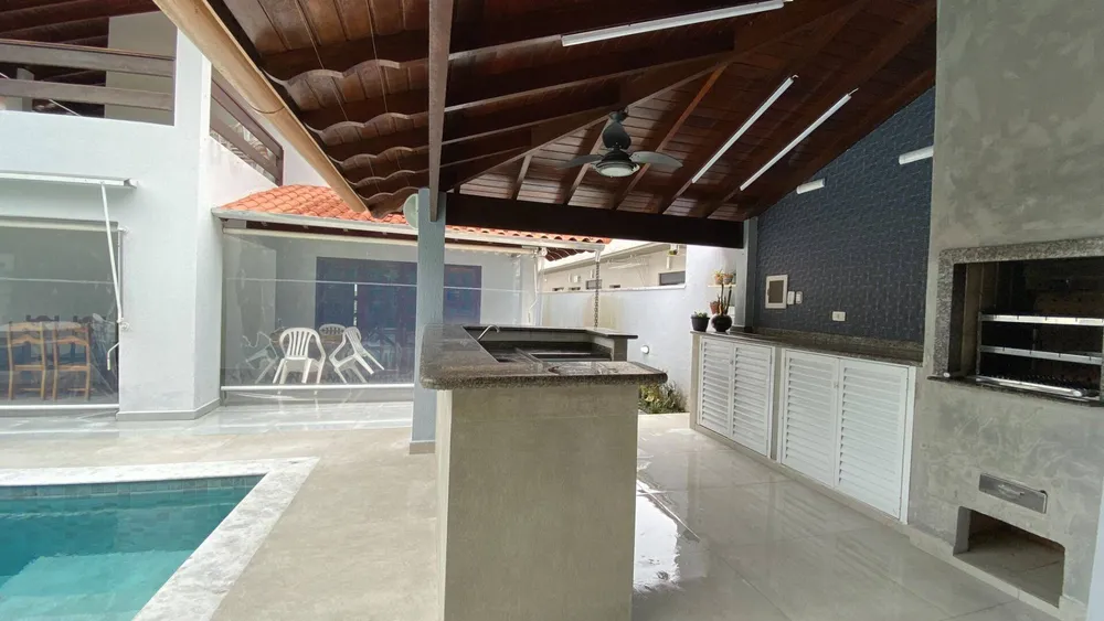 Casa, 4 quartos, 293 m² - Foto 2