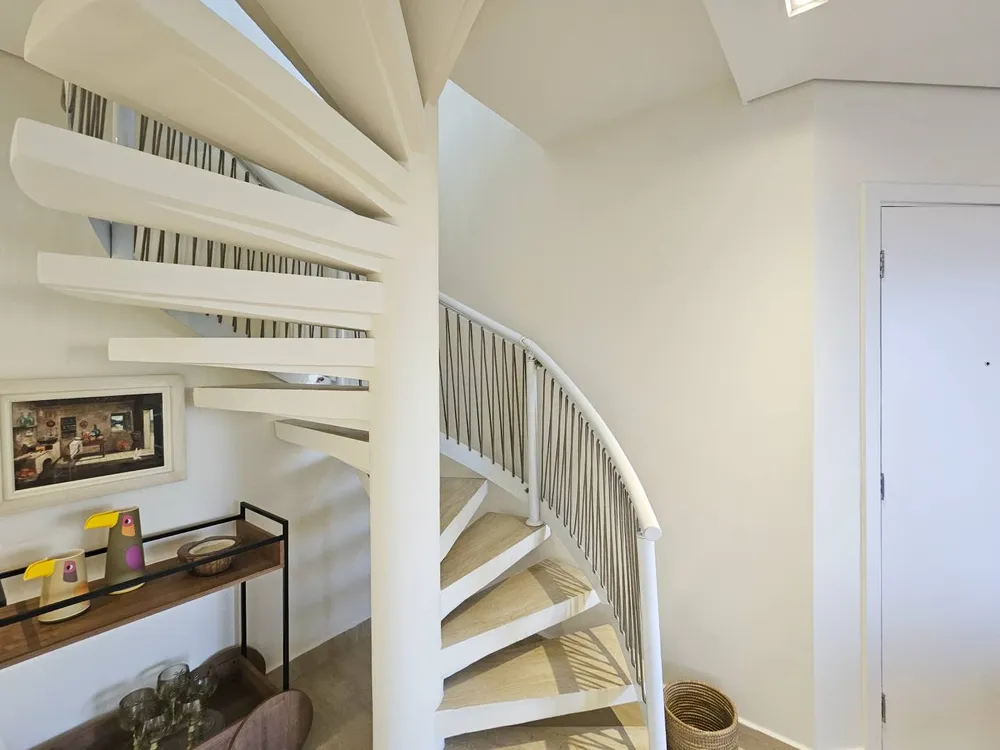 Cobertura, 3 quartos, 263 m² - Foto 2