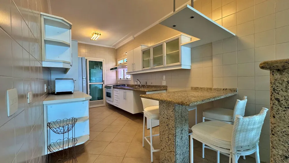 Apartamento, 3 quartos, 176 m² - Foto 1