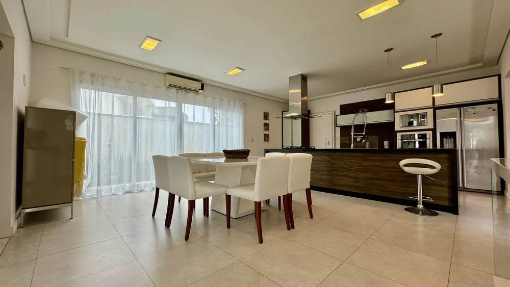 Casa, 5 quartos, 320 m² - Foto 9