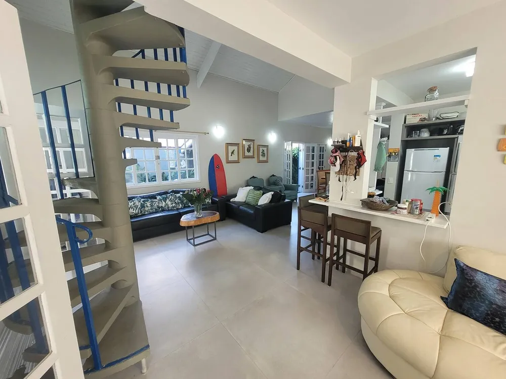 Casa, 5 quartos, 255 m² - Foto 1