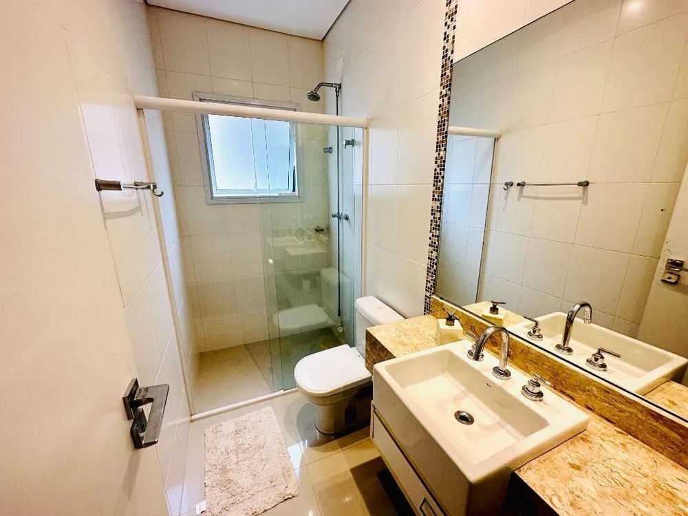 Casa, 5 quartos, 285 m² - Foto 1