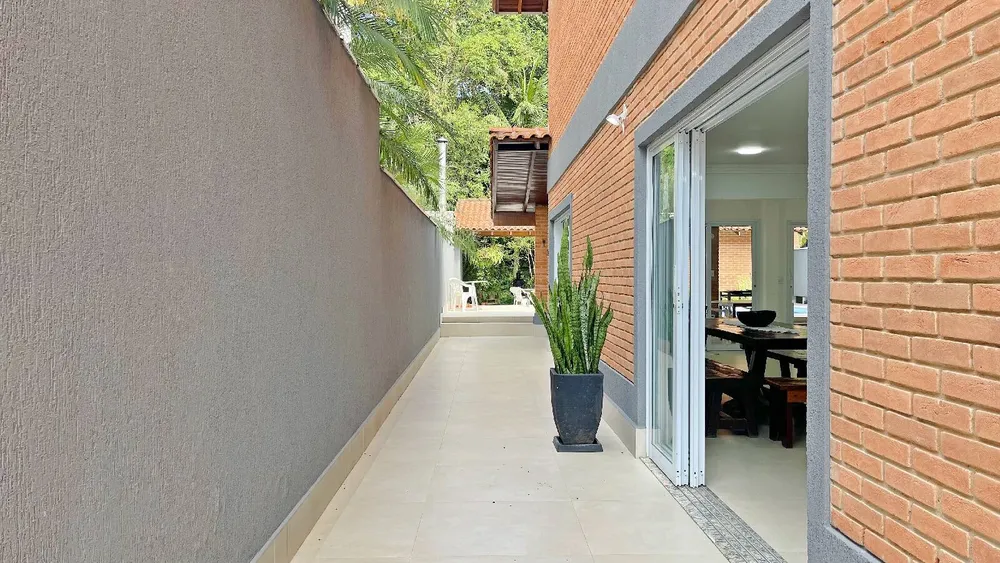 Casa, 6 quartos, 287 m² - Foto 2