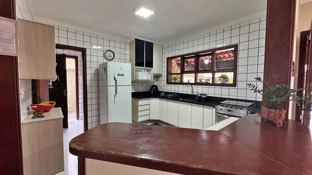 Casa, 4 quartos, 250 m² - Foto 3