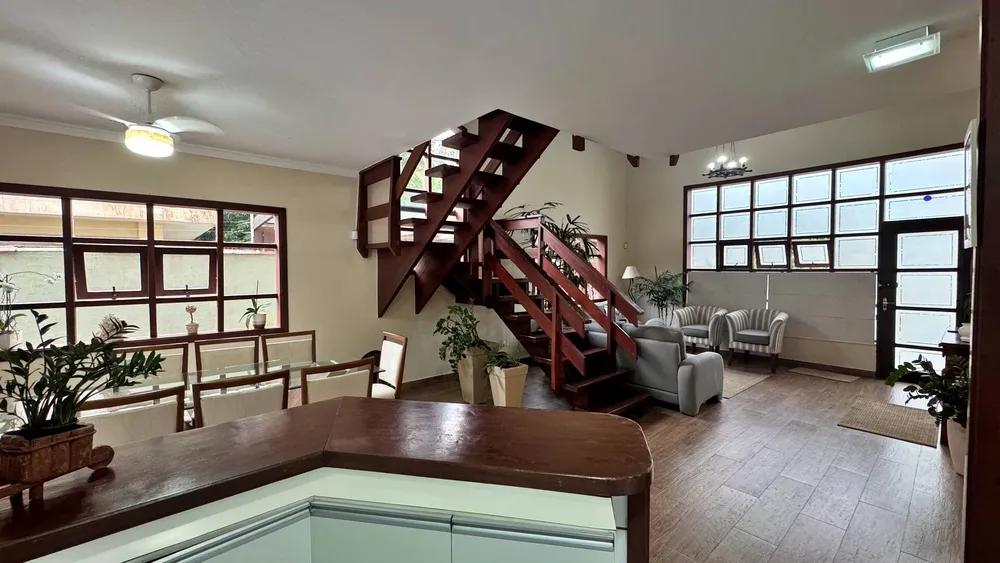 Casa, 4 quartos, 250 m² - Foto 2
