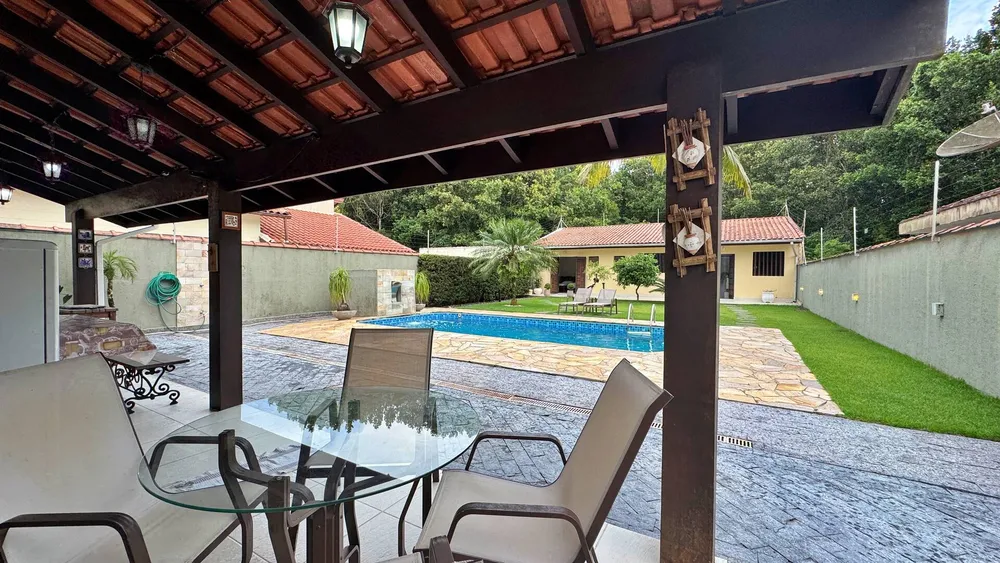 Casa, 4 quartos, 250 m² - Foto 1