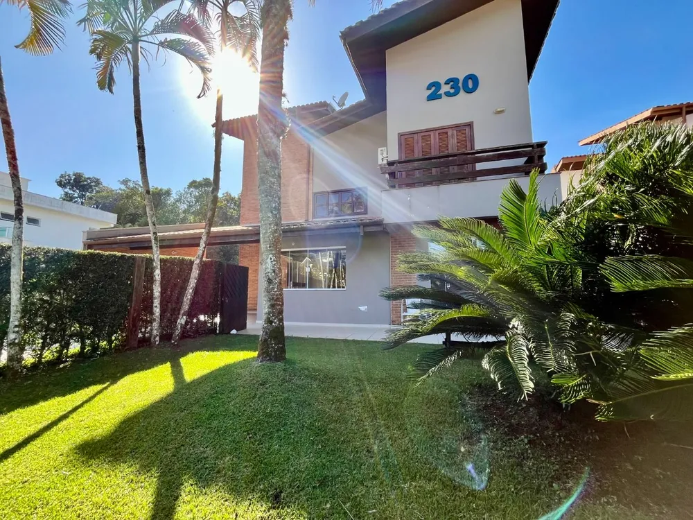 Casa, 3 quartos, 299 m² - Foto 1