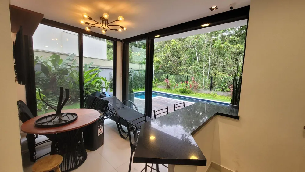 Casa, 4 quartos, 205 m² - Foto 2