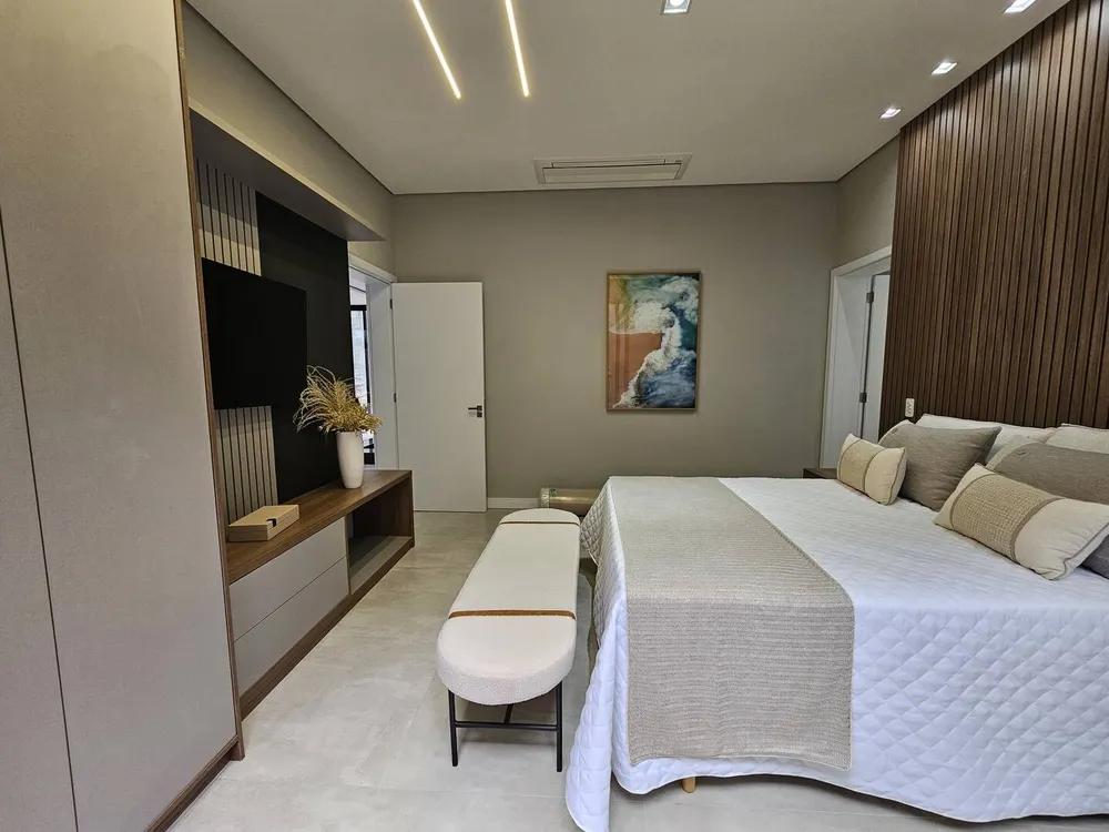 Casa, 7 quartos, 611 m² - Foto 1