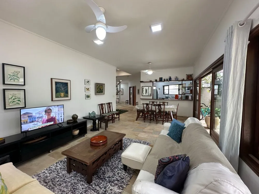 Casa, 3 quartos, 240 m² - Foto 1