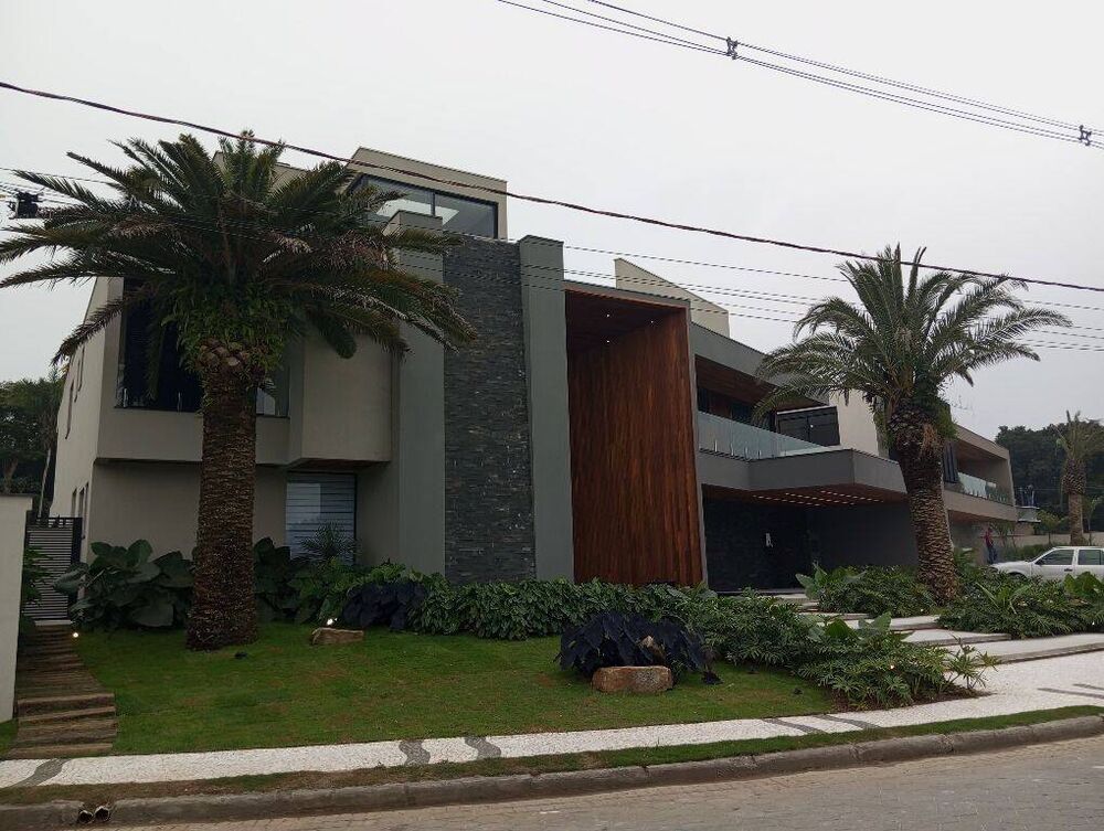 Casa à venda com 8 quartos, 926m² - Foto 40
