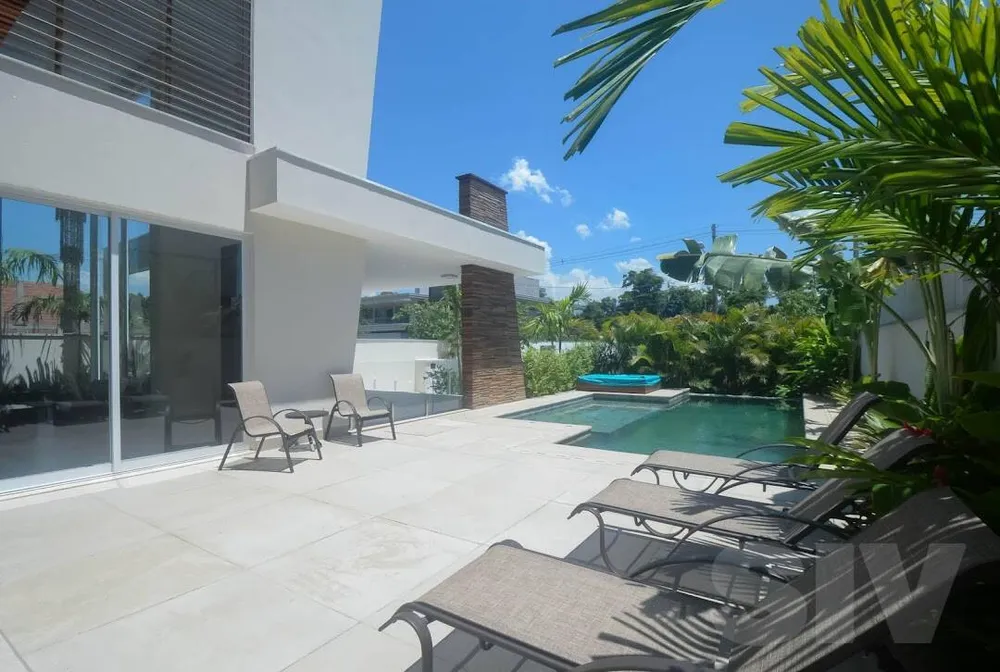 Casa, 6 quartos, 404 m² - Foto 1