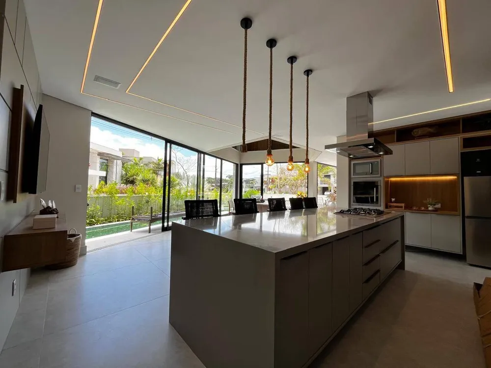 Casa, 5 quartos, 353 m² - Foto 1