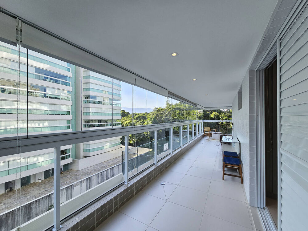 Apartamento à venda com 3 quartos, 124m² - Foto 1