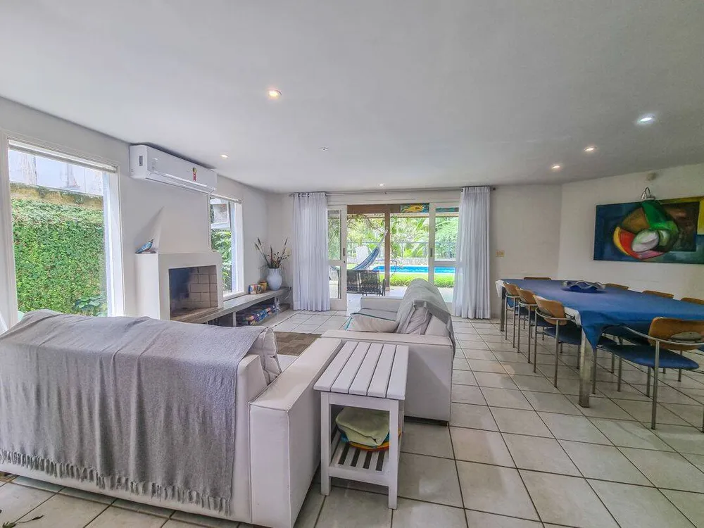 Casa, 6 quartos, 354 m² - Foto 1