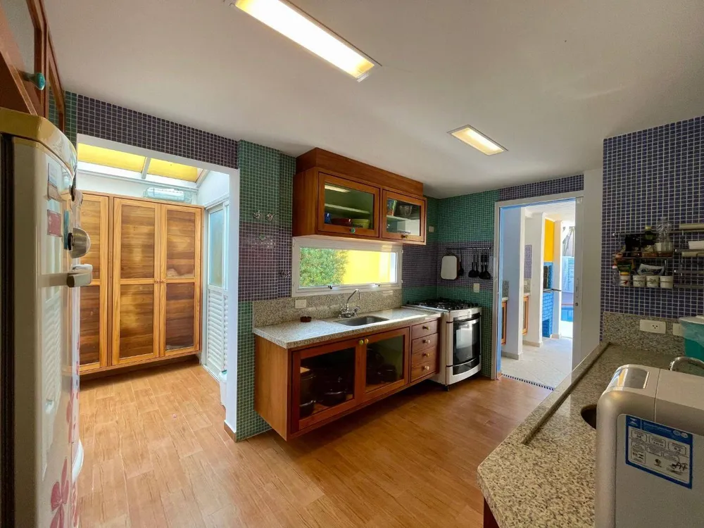 Casa, 4 quartos, 320 m² - Foto 1