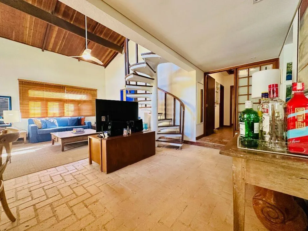 Casa, 5 quartos, 328 m² - Foto 1