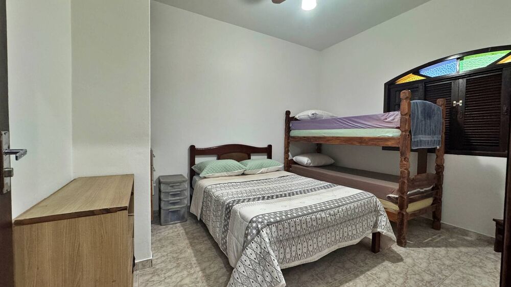 Casa à venda com 3 quartos, 180m² - Foto 1