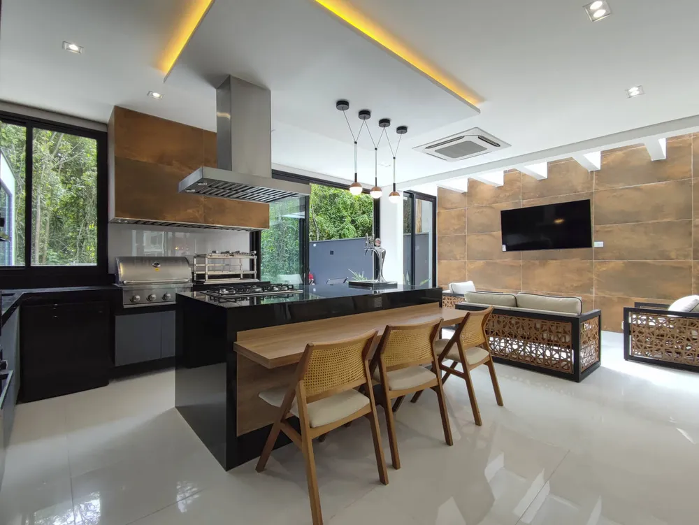 Casa, 5 quartos, 335 m² - Foto 2