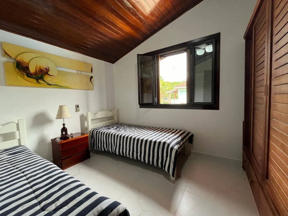 Casa, 5 quartos, 243 m² - Foto 3